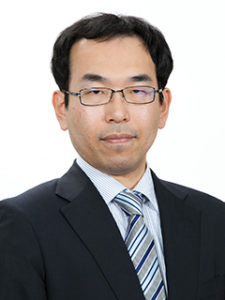 井上 恵介