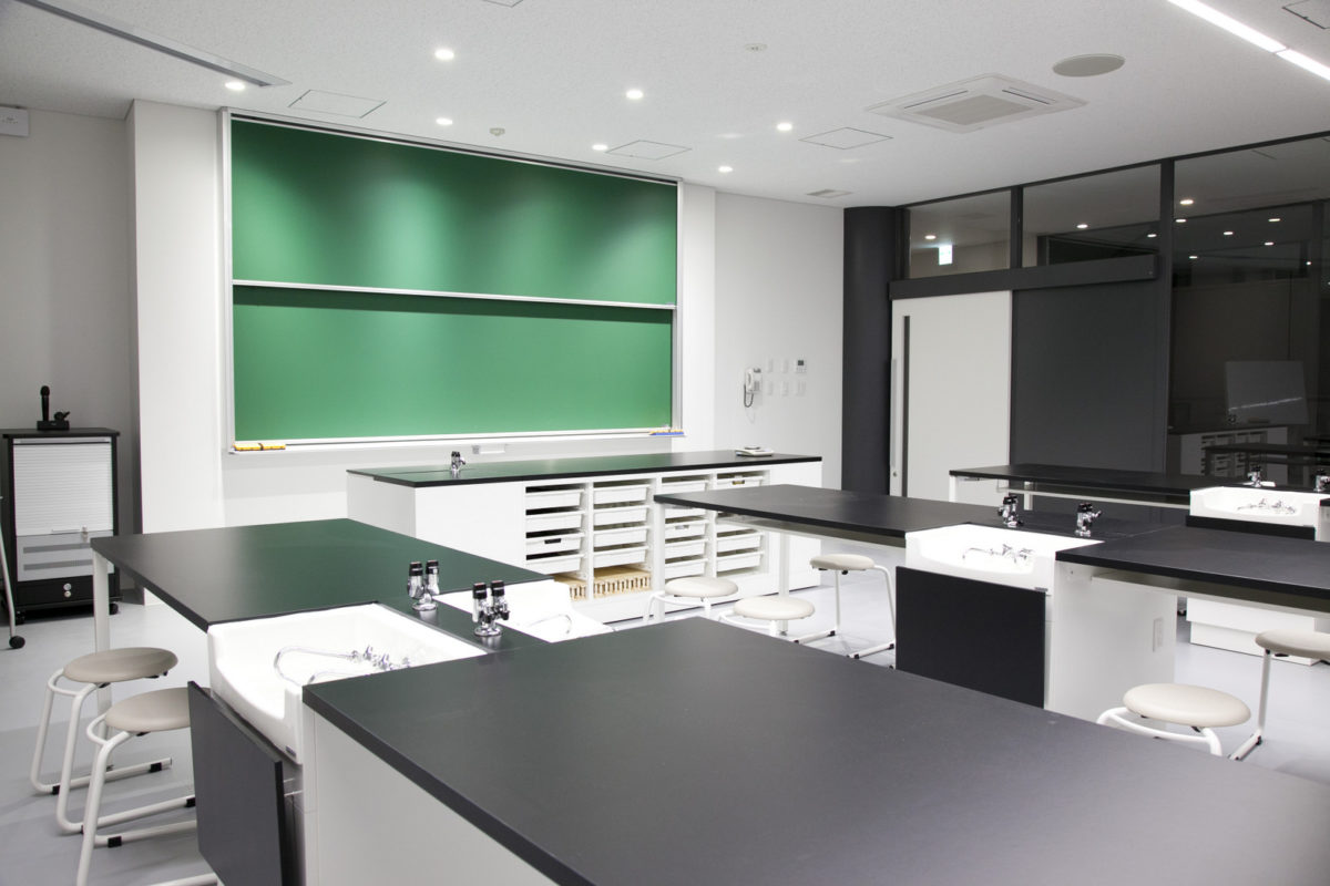 国際高等専門学校校内画像