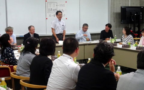 育友会役員会を開催しました